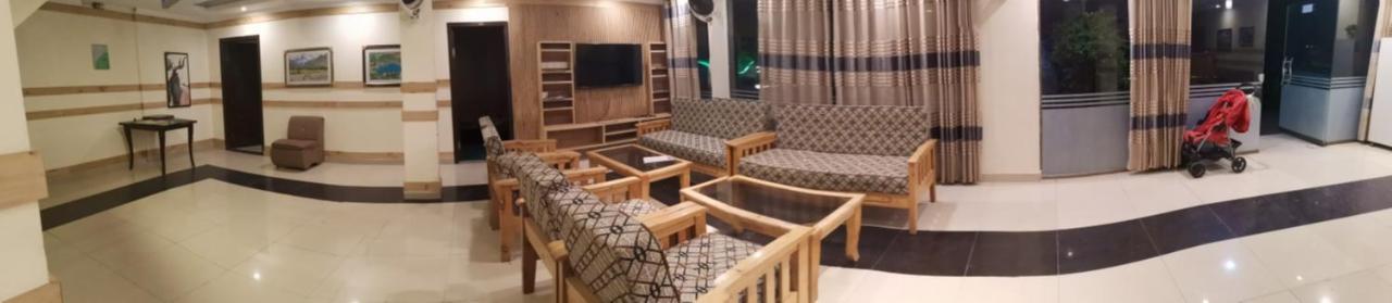 Eat And Read Hotel Skardu Buitenkant foto