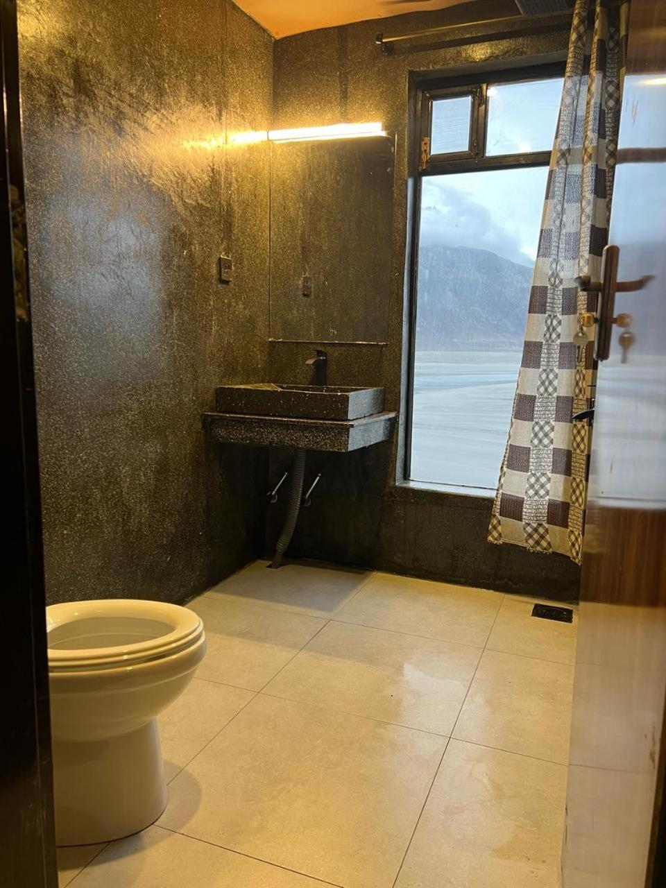 Eat And Read Hotel Skardu Kamer foto